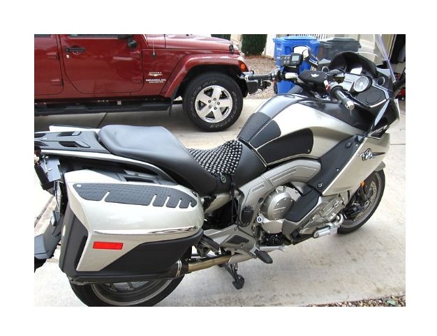 Tank Protectors TechSpec Snake Skin Side Case Pads BMW K1600GT / K1600GTL 2011-2022 2 Tank Protectors TechSpec Snake Skin Side Case Pads BMW K1600GT / K1600GTL 2011-2022 - Image 2